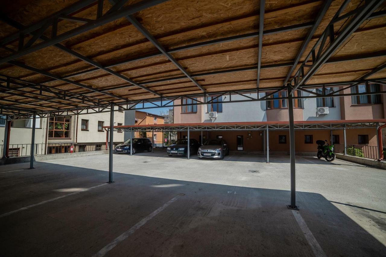 Elis Residence Cluj Napoca Bagian luar foto