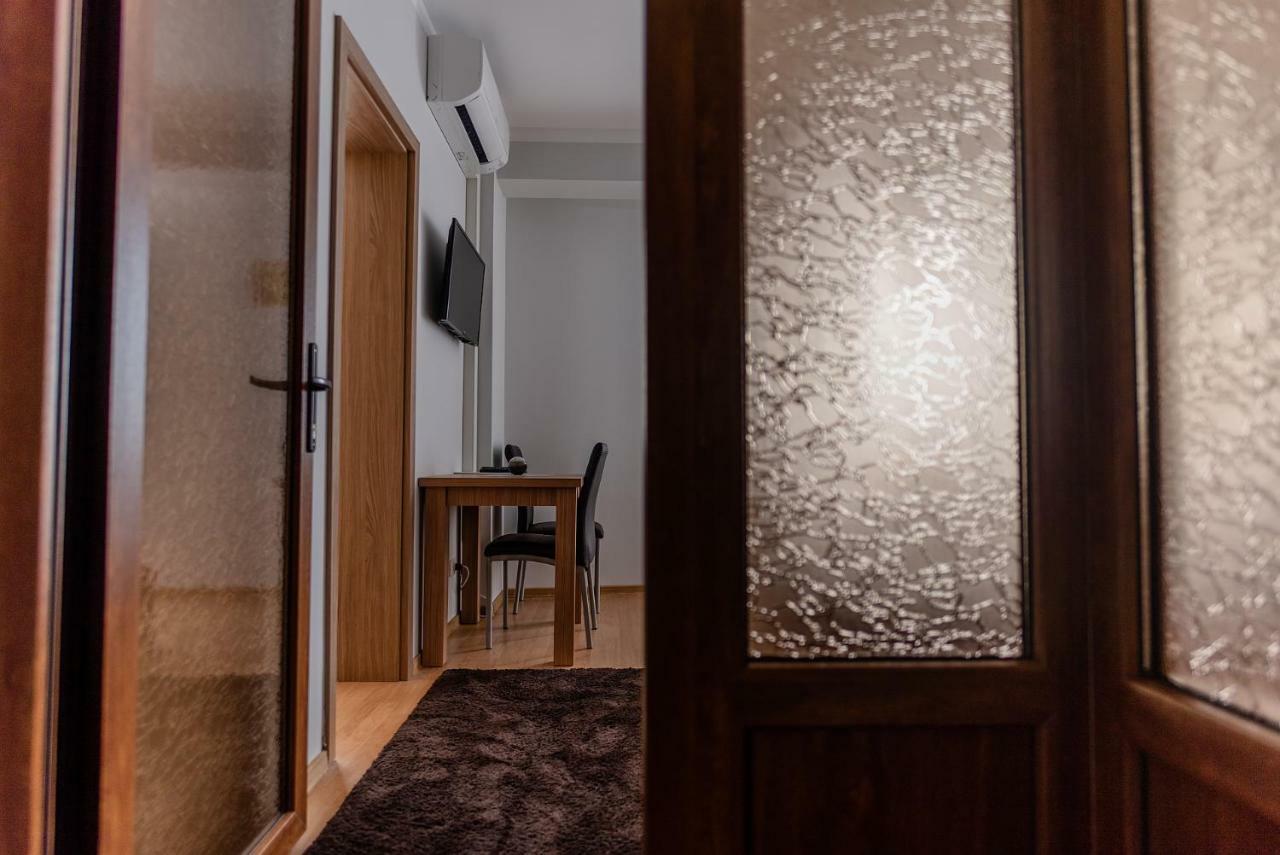 Elis Residence Cluj Napoca Bagian luar foto